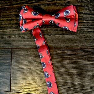 Paisley clip on bow tie (adjustable)